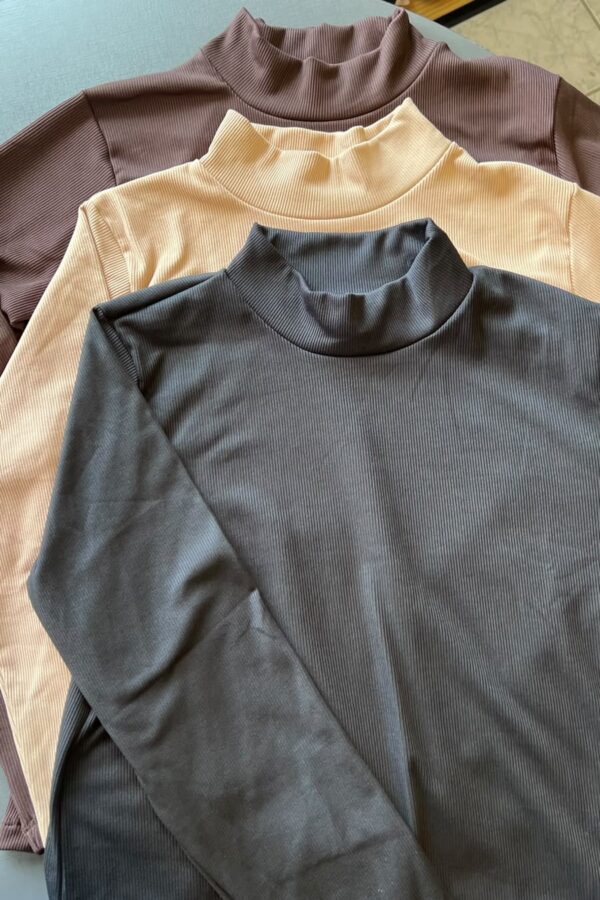 BLUSA GOLA ALTA